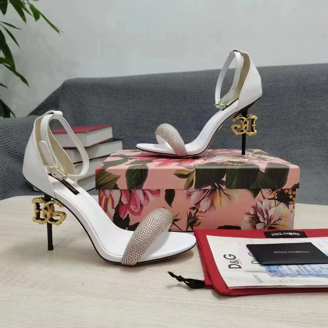 

Женские босоножки из натуральной кожи, с открытым носком и ремешком на щиколотке