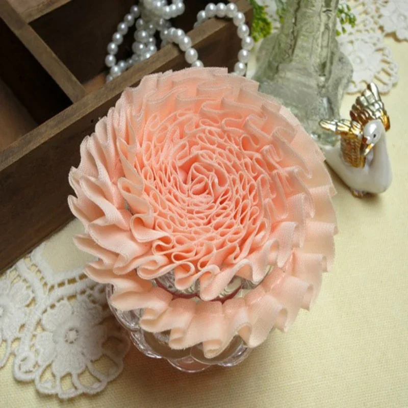 Плиссированная шифоновая ткань с вышитыми искусственными волосами кружевной