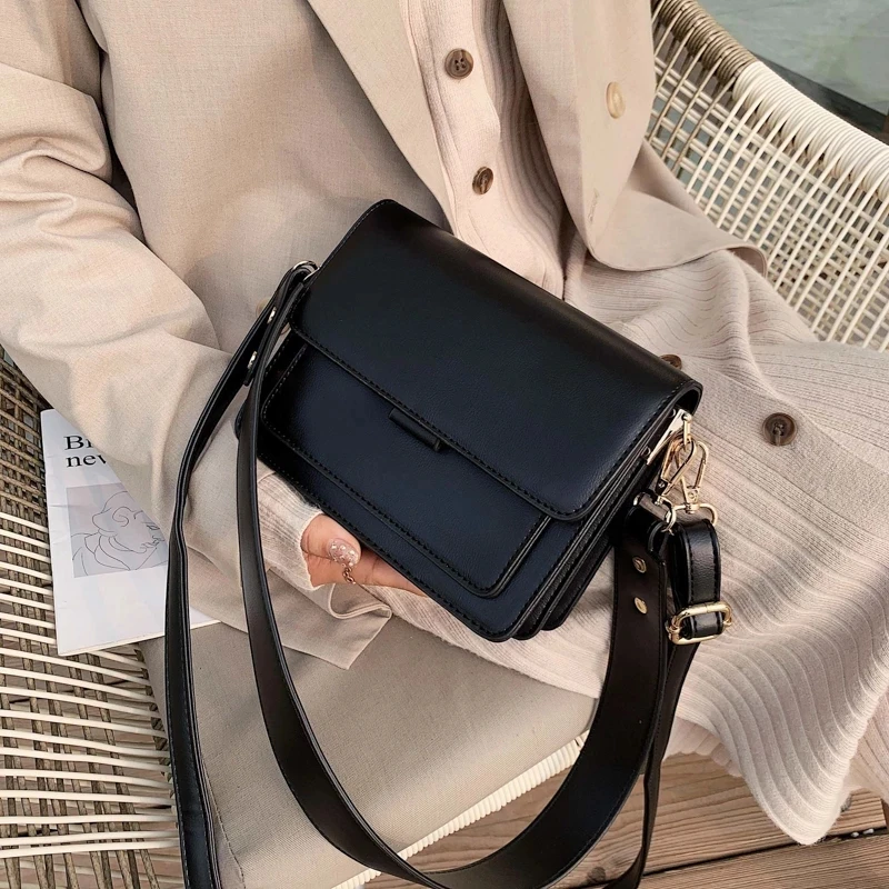 

Flap Crossbody Messenger Bag 2022 New Lightweight Flap Bags For Women Summer Lady Simple Female Daily Shoulder Handbag Purse