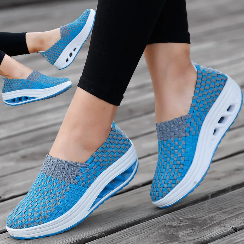 Фото Женские кроссовки-лоферы Zapatos De Mujer: легкие, дышащие, нескользящие, на танкетке, с плетеным верхом, разноцветные №3