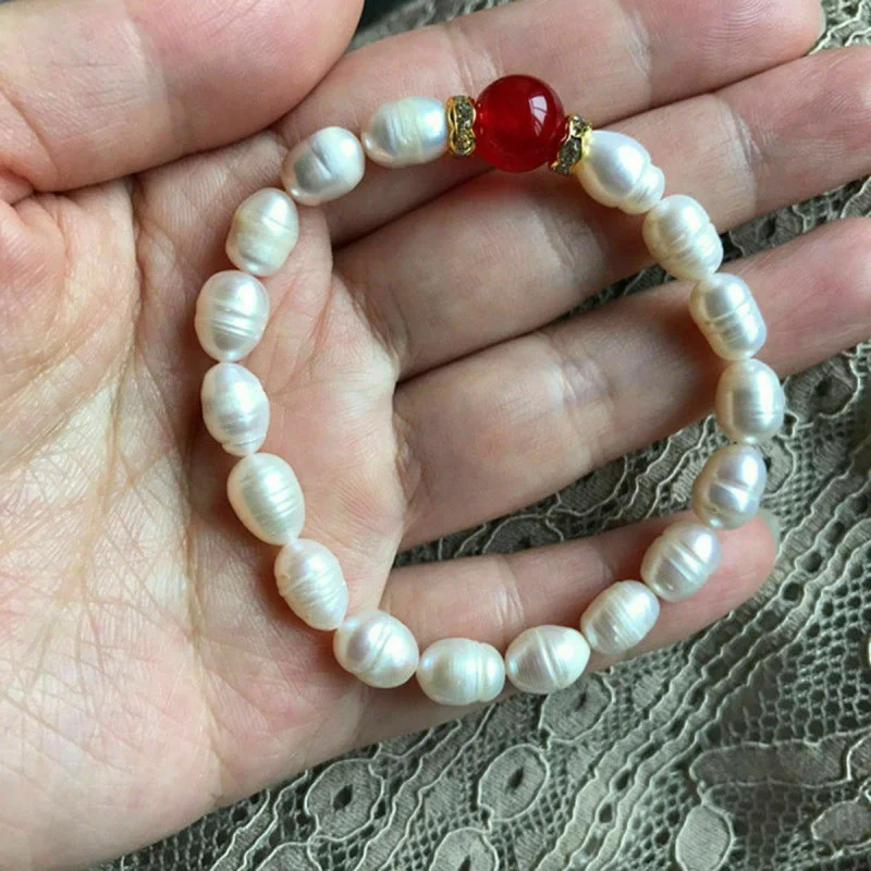 

Natural 8-9mm White Fresh Water Pearl Beige and 10mm Red Ruby Bracelet 7.5" AAA +