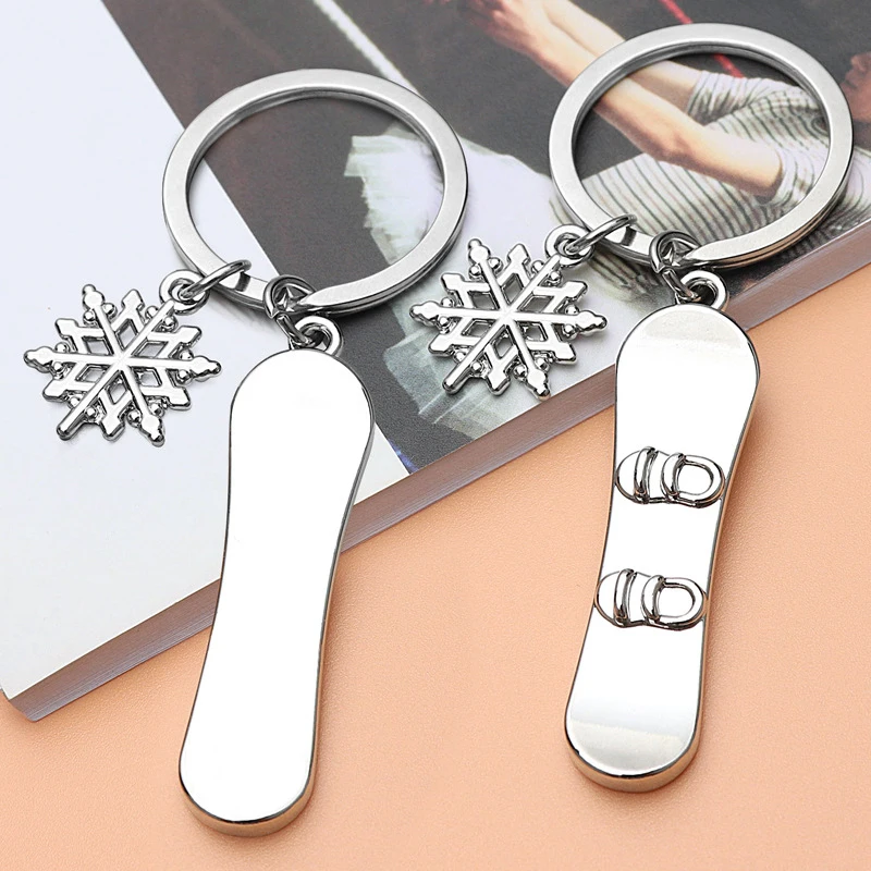 

Metal Snowboard Keychain 2022 Winter Ski Games Competition Skier Keychain Car Backpack Pendant Accessories Gift Souvenir