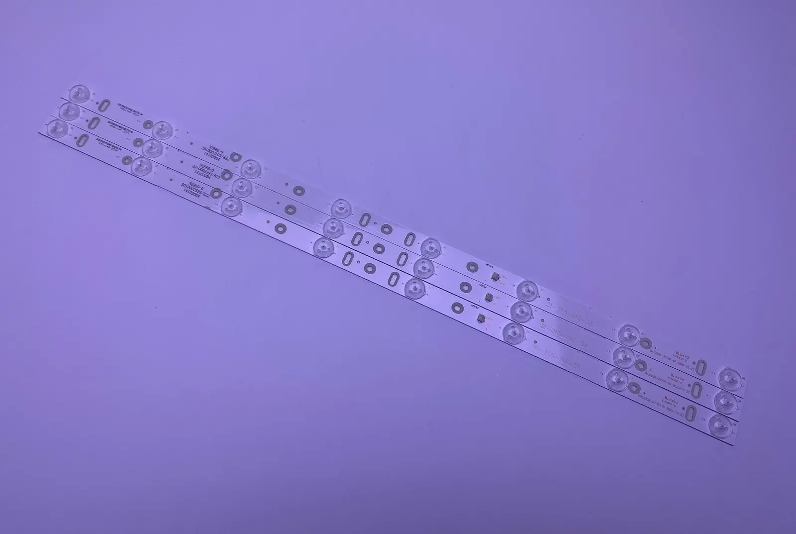 LED ТВ подсветка Zh32d08 для Mx315d08-zc14f-01 Zh32d08-zc14f-01 Toshiba 32w2353rb Sharp Lc32ld145v Irbis 32s30ha105b On.