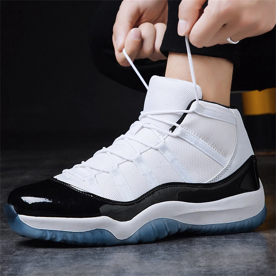 

New 2023 Couple Trainers Lightweight and Comfortable Outdoor Running Breathable Trendy Couple Shoes Outdoor Tennis Couple Shoes