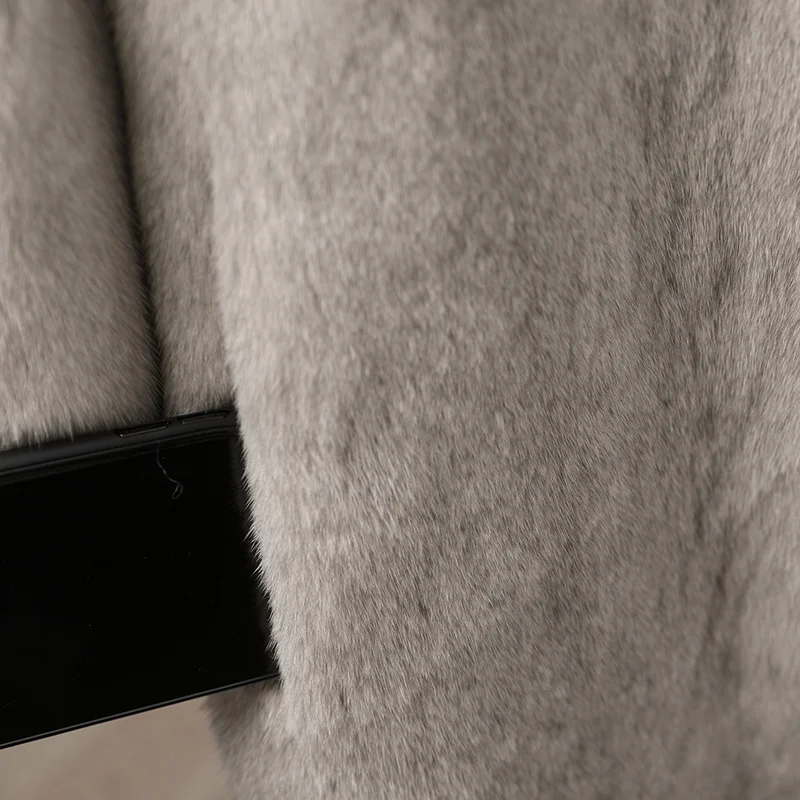 Рисунок 3 - Зимние пальто, Женское пальто из меха норки