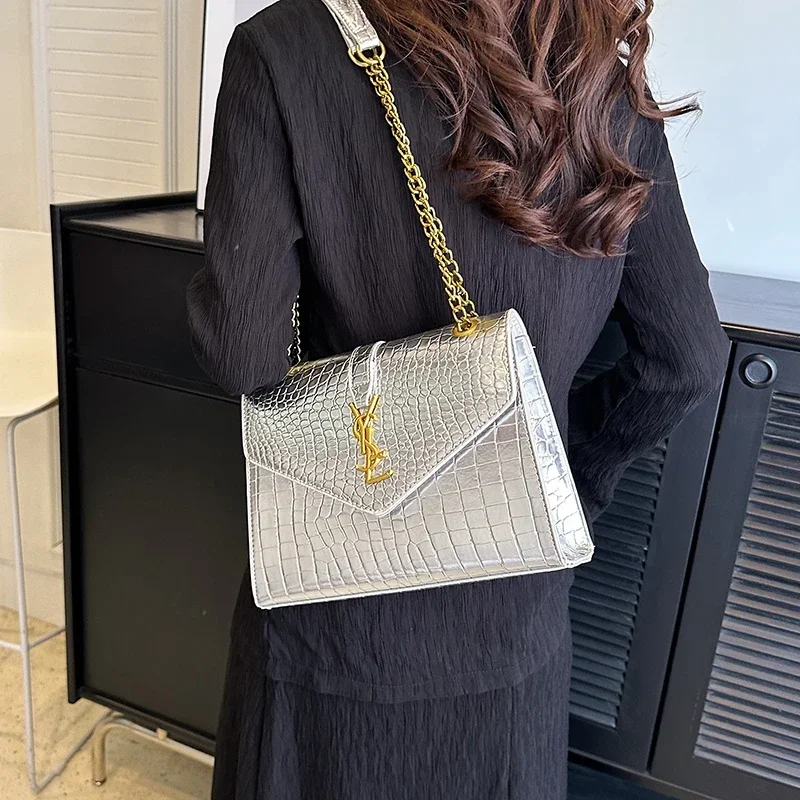

Fashion Women's Bag 2023 Trend Zipper Stripe European And American Flip Horizontal Square Double Chain White Pink Shoulder Bags