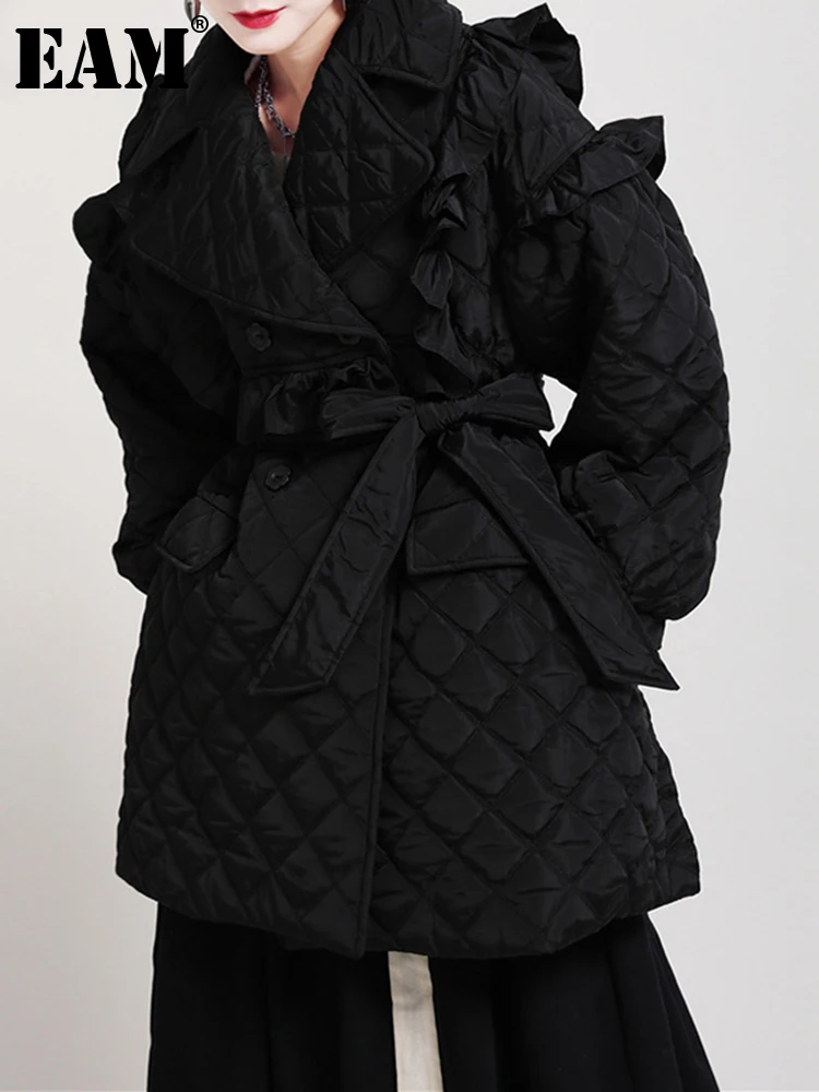 

[EAM] Ruffles Black Bandage Cotton-padded Coat Long Sleeve Loose Fit Women Parkas Fashion Tide New Autumn Winter 2022 1DD2161