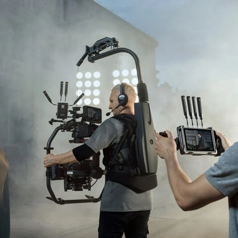 Высокояркий удаленный монитор обеспечивает дистанционную справку и