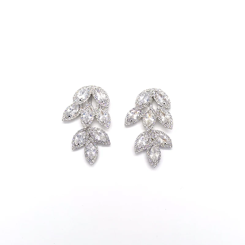 

LONDANY earrings Fashion popular geometric zircon leaf earrings shiny senior earrings female evening dress earrings