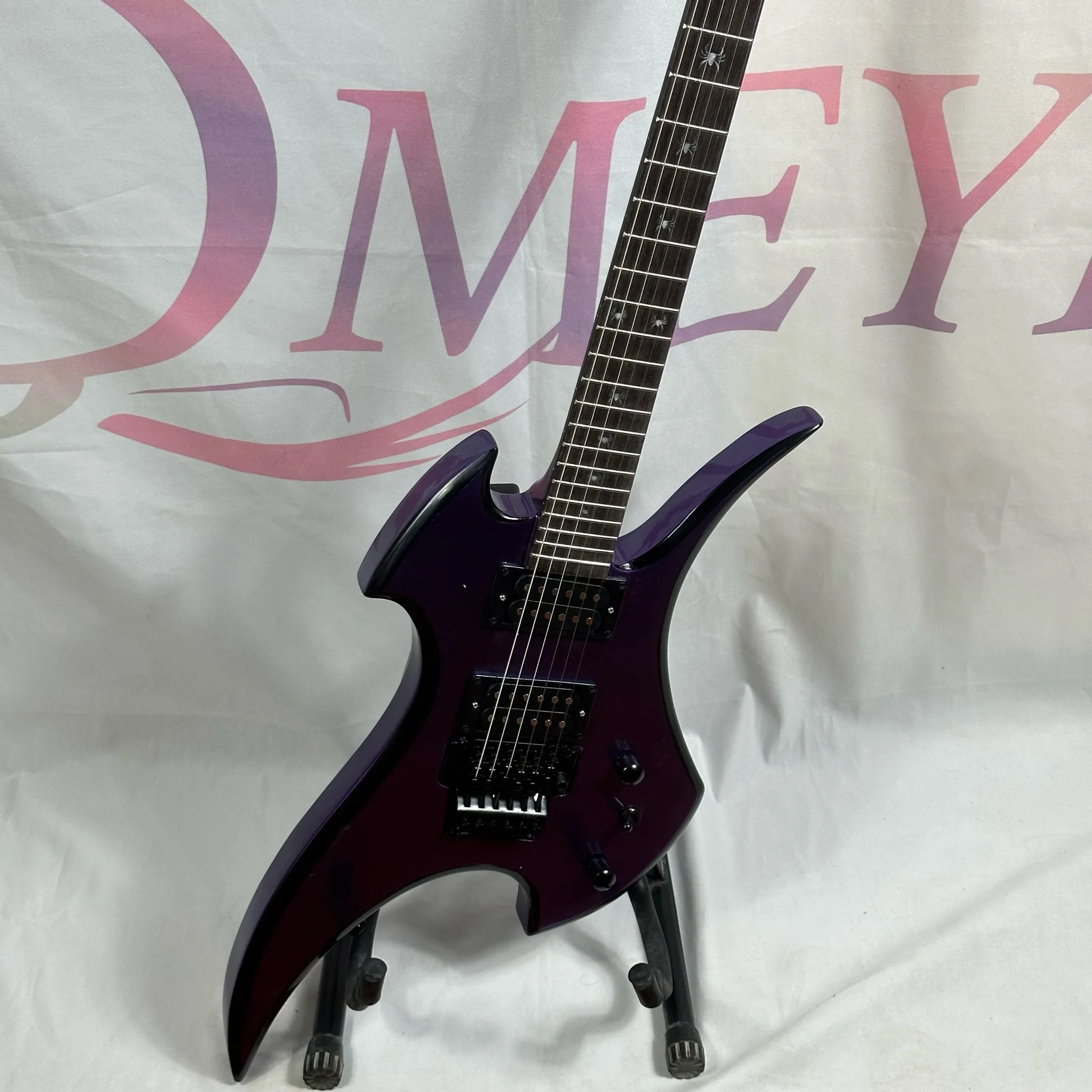 

High quality custom shaped Goose type Green electric guitar with point symbol inlaid fixed bridge closed pickup