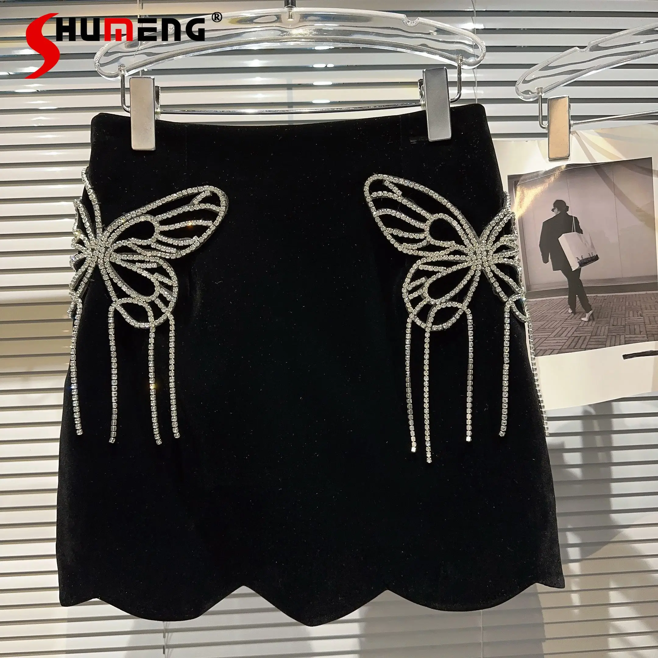 

2023 Autumn New Big Bowknot Rhinestone Tassel Heavy Work Velvet Skirt for Women Fall Short Hip Skirts All-Matching