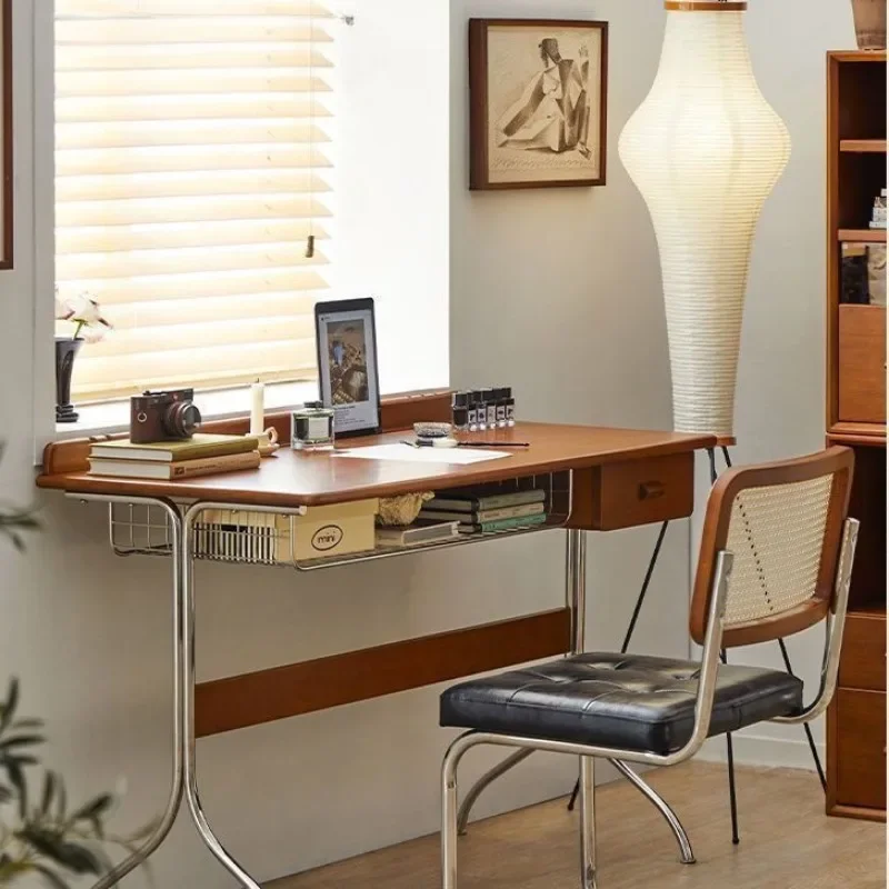 Игровой стол для компьютера