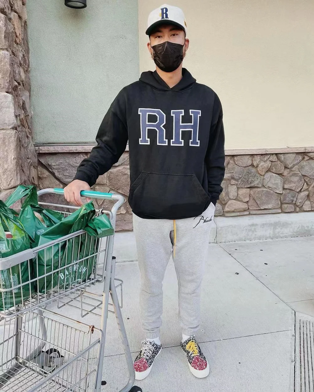 

Rhude Trendy New Hoodie Printed Letter Logo Hooded Sweater Men And Women Hip-Hop Loose Couple Hoodies