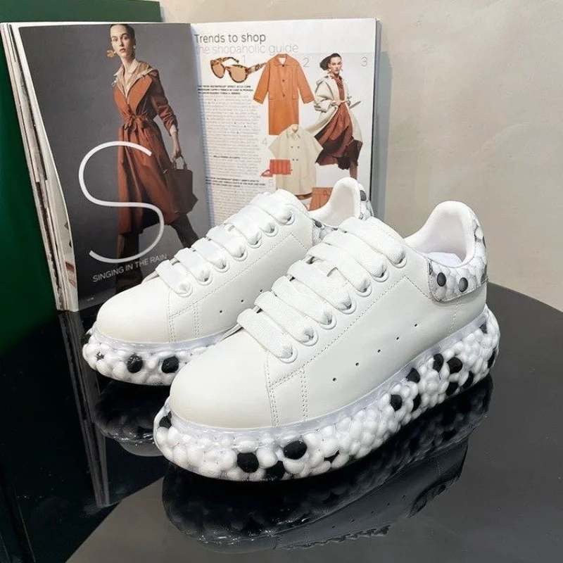 

Женские кроссовки из натуральной кожи, на плоской подошве