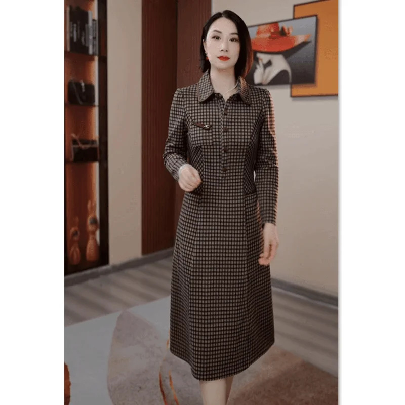 Женское облегающее платье в китайском стиле