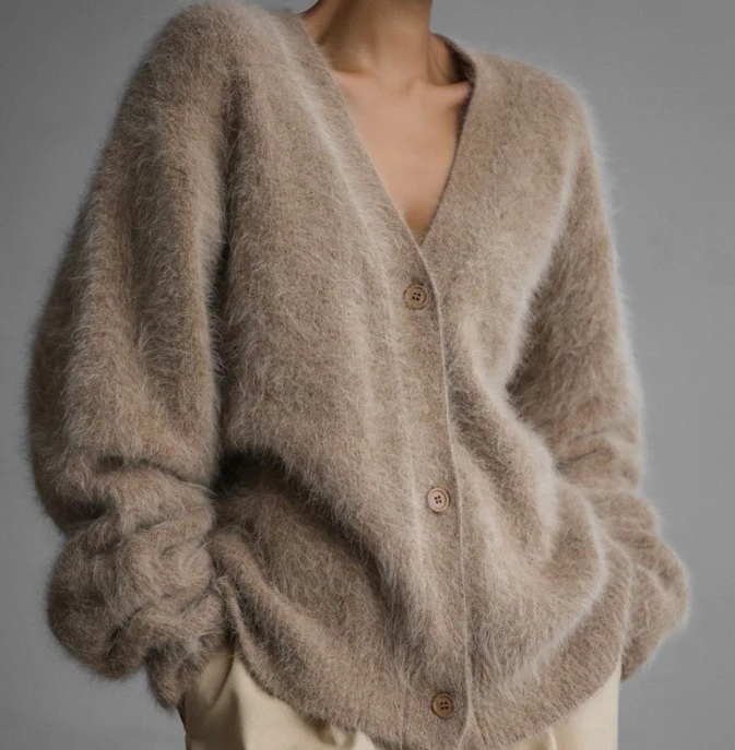 Женский свитер кардиган зимний повседневный вязаный из нечеткого меха с