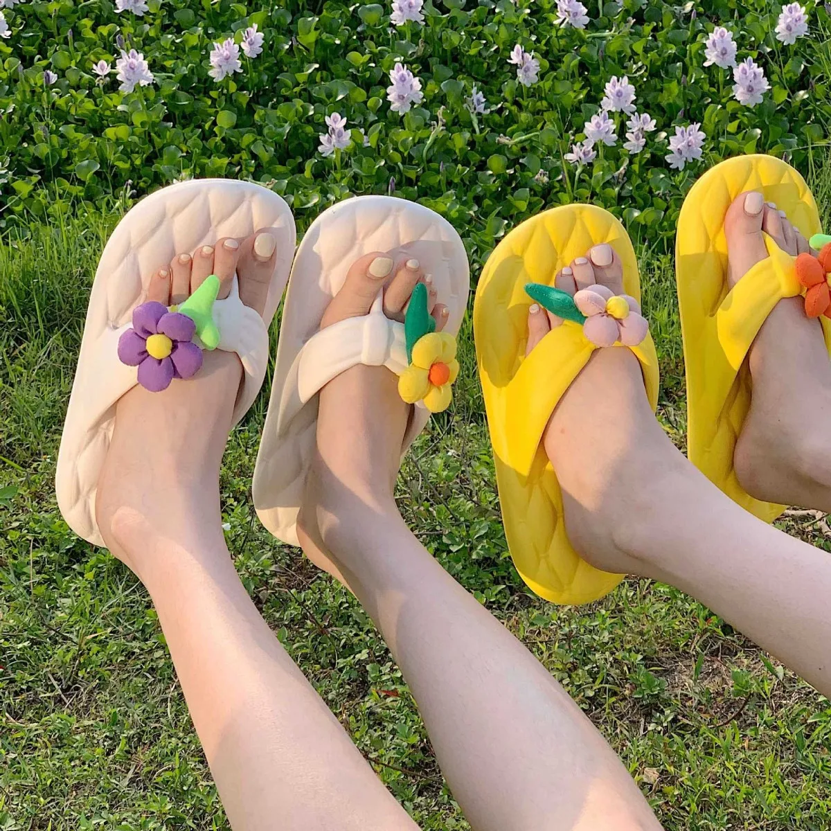 

Female Summer Outside Wear INS Wind Sweet Girl Heart Flower Flip-Flops Korean Fashion EVA Thick Bottom Clip Foot Beach Slippers
