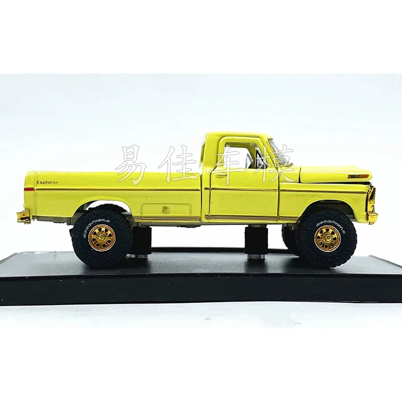 Фото Модель автомобиля Ford F-250 Explorer 1972 года, масштаб 1:64, из сплава, статическая, коллекционная, декоративная, праздничная игрушка, сувенир, подарок №1