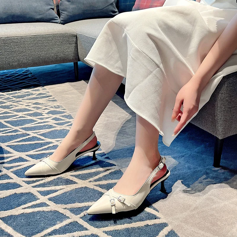 Босоножки женские на высоком каблуке модные сандалии с острым носком и пряжкой