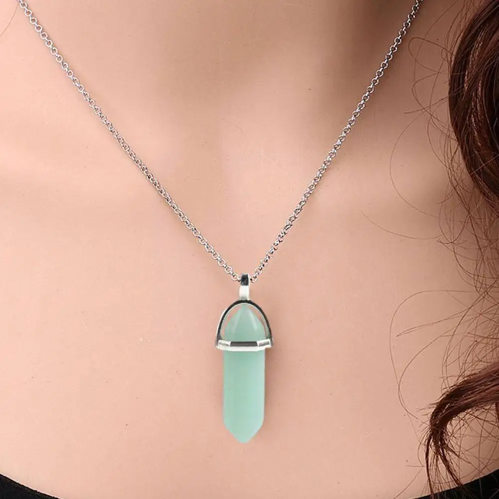 

Luminous Stone Necklace Hexagonal Column Pendant Necklace Choker Women Bullet Glow Jewelry Chalcedony Dark Men Gift In Natu T8i5