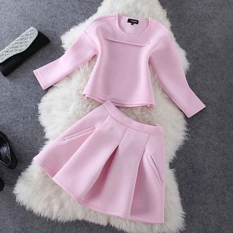 

Модный и удобный комплект из двух предметов, женская одежда для ранней осени 2022, новый небольшой ароматный розовый хлопковый топ + юбка, комп...