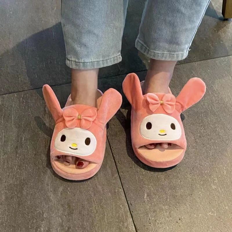 Рисунок 3 - Тапочки Sanrio хлопковые с движущимися ушками