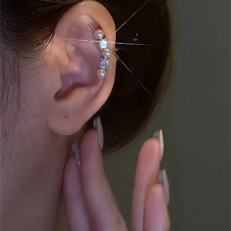 

Fashion Pearl Inlaid Zircon Golden Ear Cuff For Women Single Sale Fashion Personality Earrings Wedding Jewelry Birthday Gifts