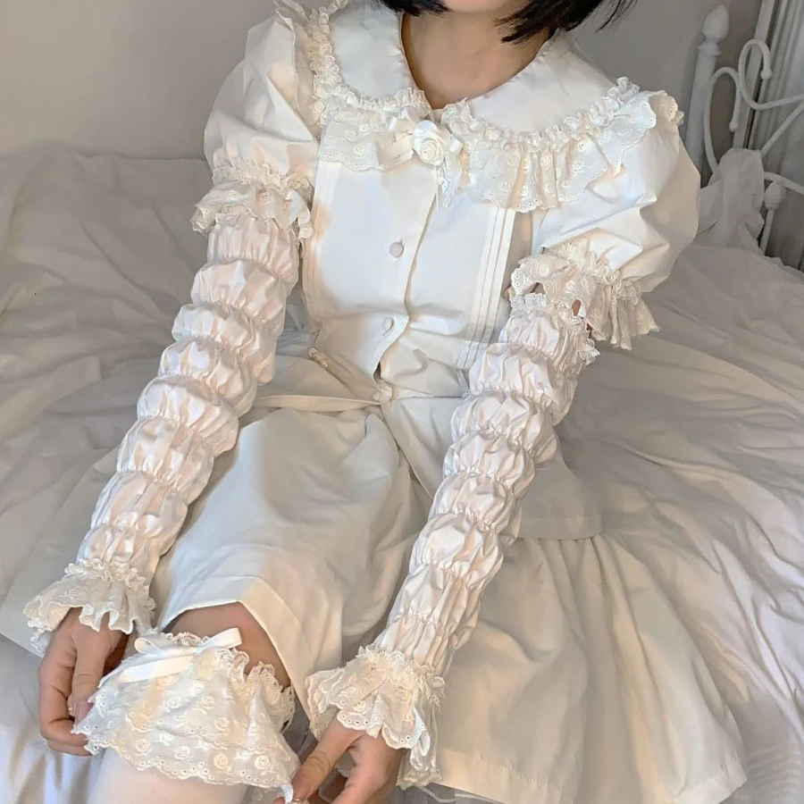 

2023 Fashion Kawaii Vintage Lolita Blouse Women Japanese Cosplay Shirts Long Sleeve School Bandage Lace Ruffle Pleated Blusas