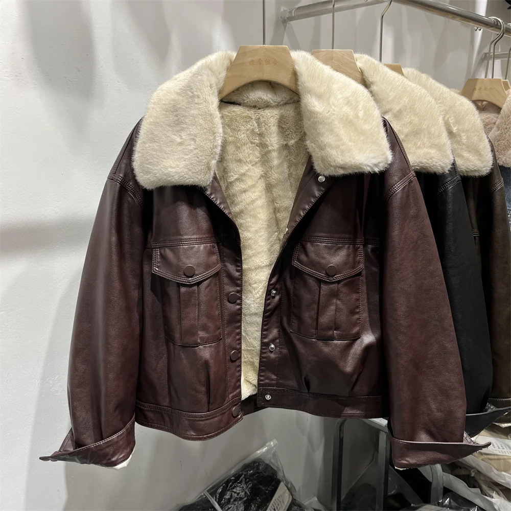 Four Seasons зеленое зимнее пальто 2024 новое гонконгское утепленное кожаное в стиле