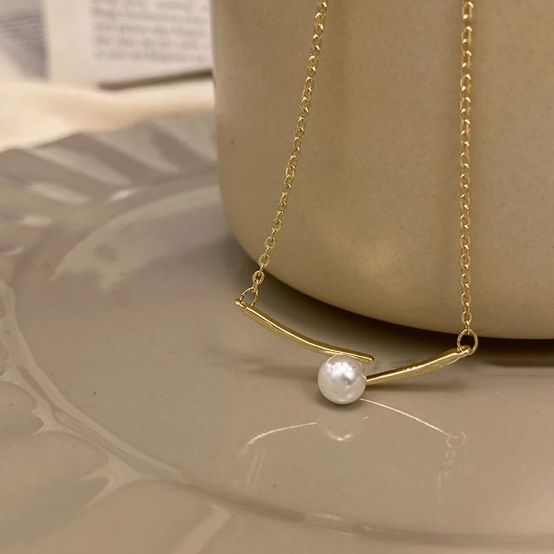 Single Pearl Pendant Vintage Purity Necklaces Women Free Shipping Clavicle Chain Necklace Kpop Choker Lovely Ran Decoration