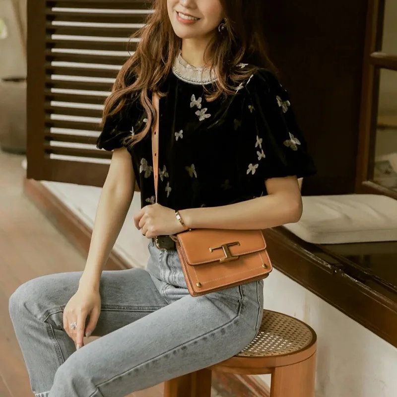 

122461 Quality Luxury Designer Brand New Fashion T-buckle Oblique Straddle Chest Bag Chain Double Shoulder Small Square Bag