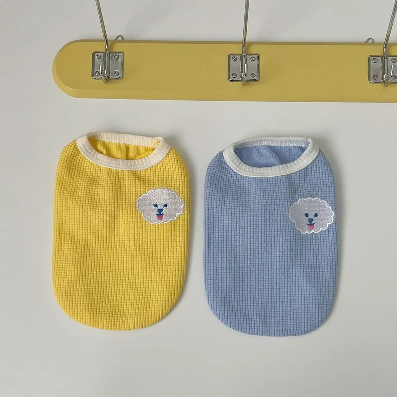 

Милая нижняя рубашка для маленьких собак, футболка в Корейском стиле для Йорка, Тедди, нижнее белье, жилет с принтом медведя для собак, одежд...