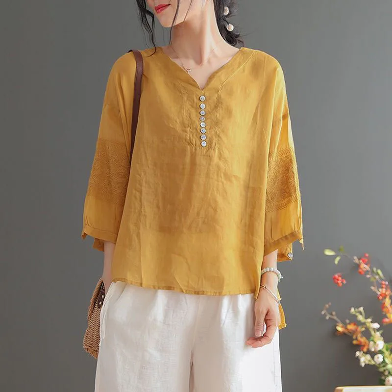 

EAEOVNI Cotton Embroidered T-shirt Top Women's Summer Loose Thin Breathable V-neck Women's Three-quarter Sleeve Bottoming Shirt