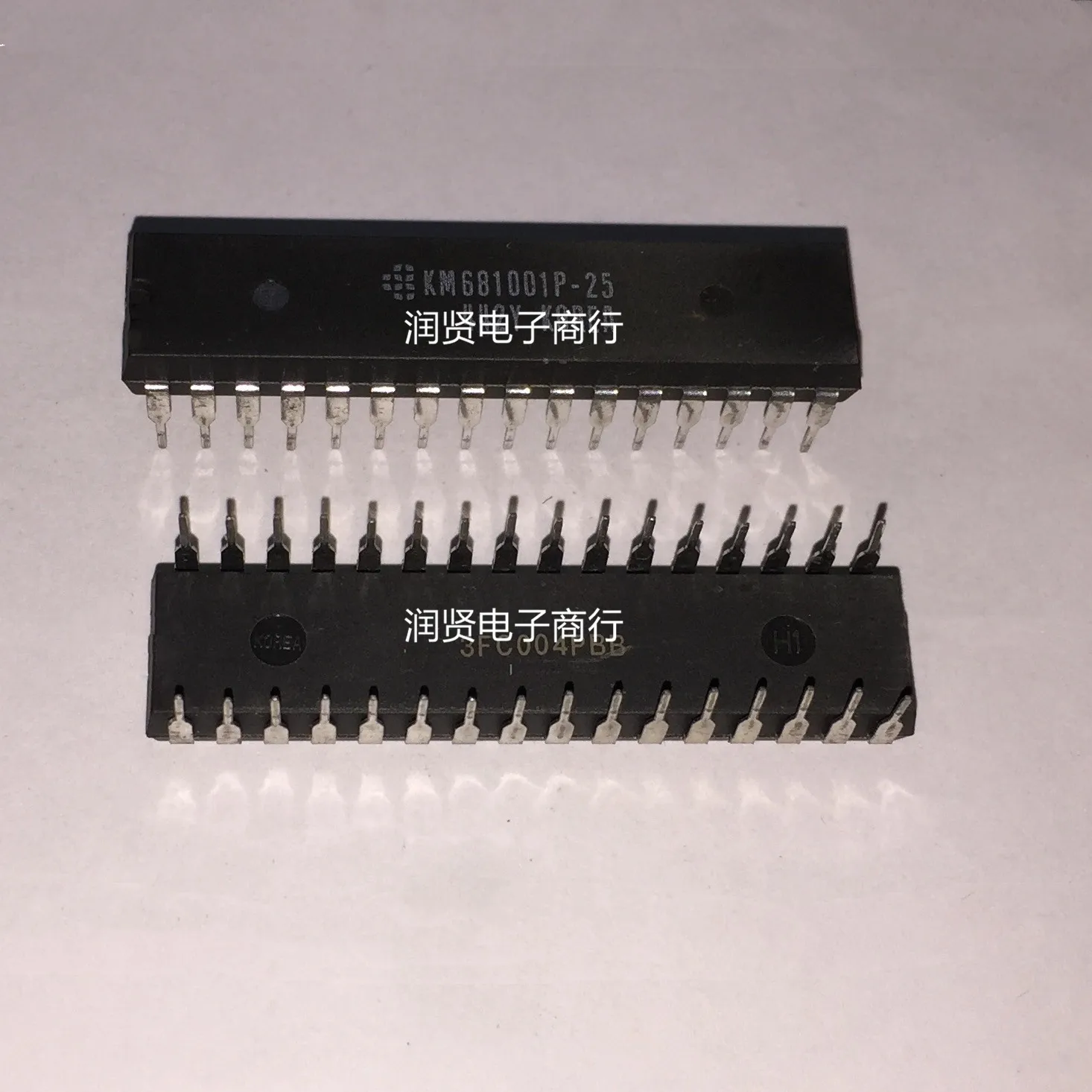 

1PCS KM681001P-25 DIP32 Brand new original IC chip