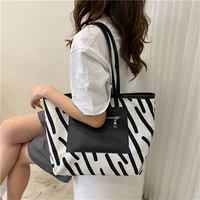 street trend large capacity fashion bag womens bag new style foreign style leisure armpit shoulder bag canvas simple tote bag