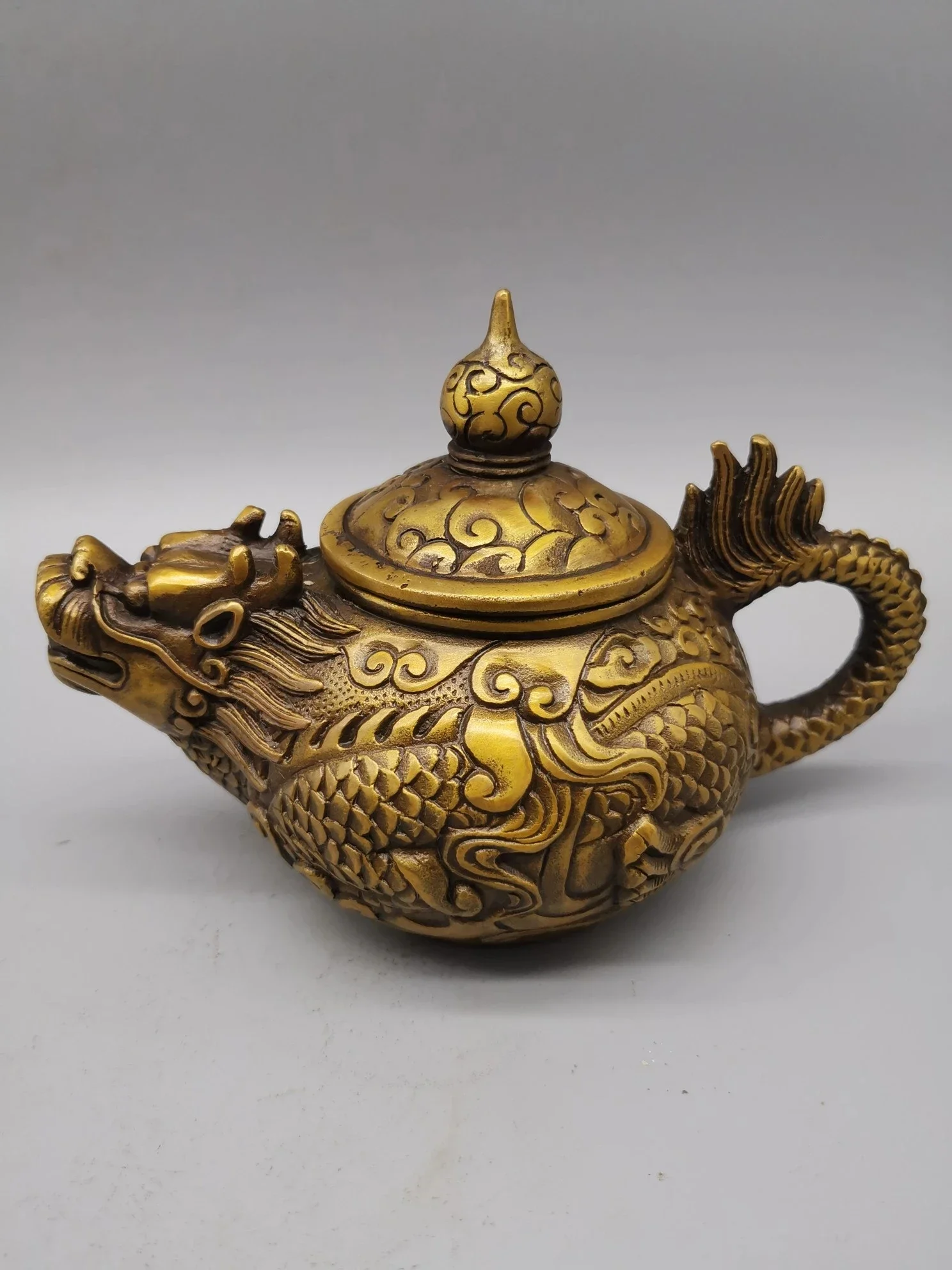 Соберите китайскую резьбу латунный чайник с драконом металлические поделки