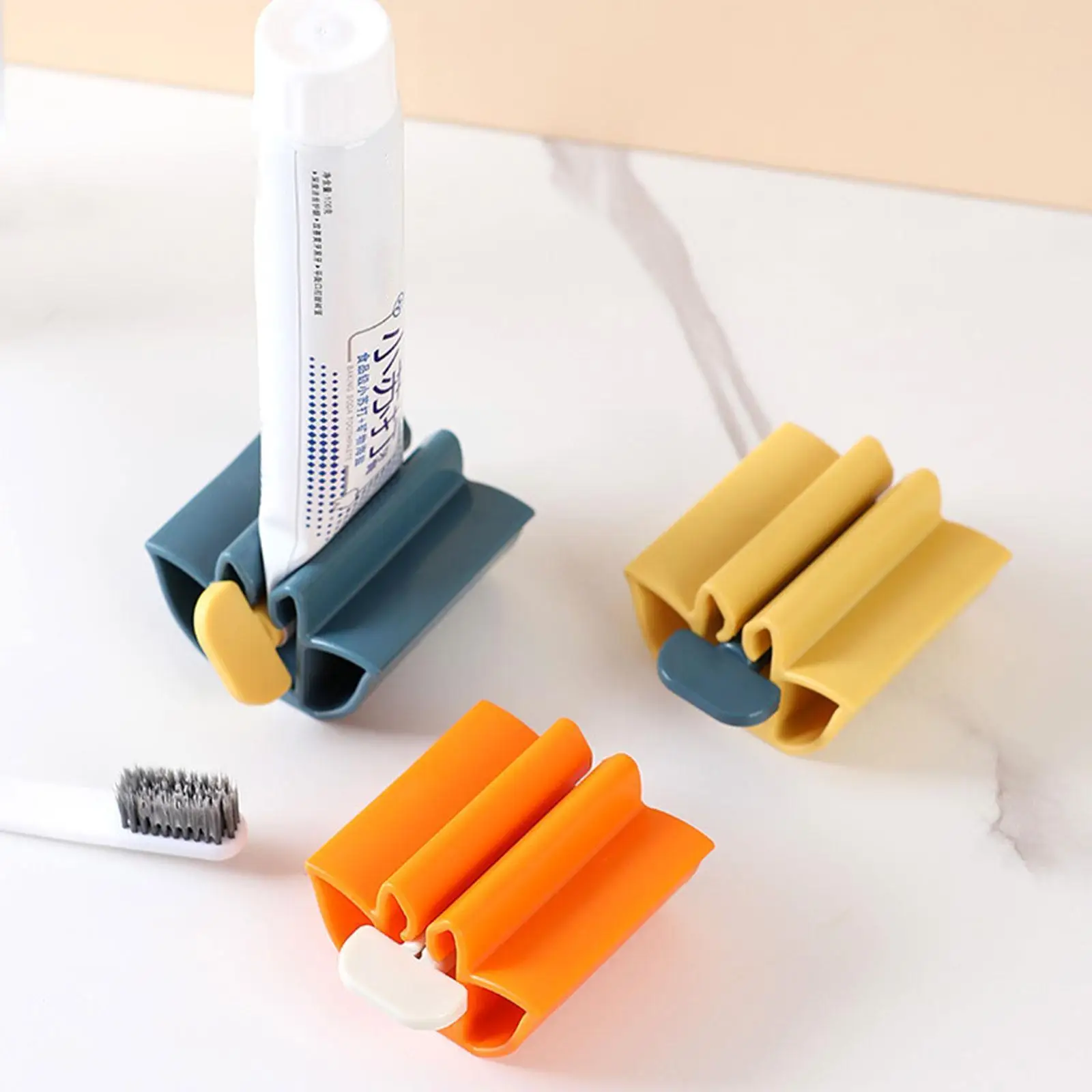 

1pc Home Plastic Toothpaste Tube Squeezer Easy Dispenser Holder Supply Rolling Accessories Tooth Bathroom Cleaning Dental C T4c1