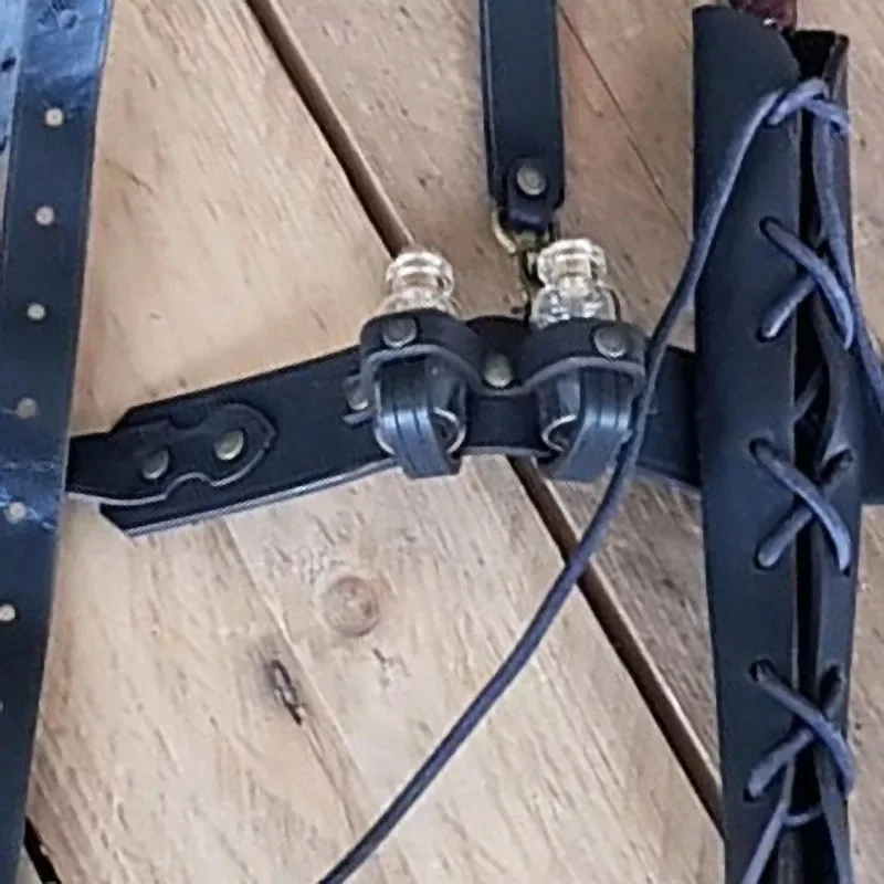 Бутылка с держателем для волшебных палочек