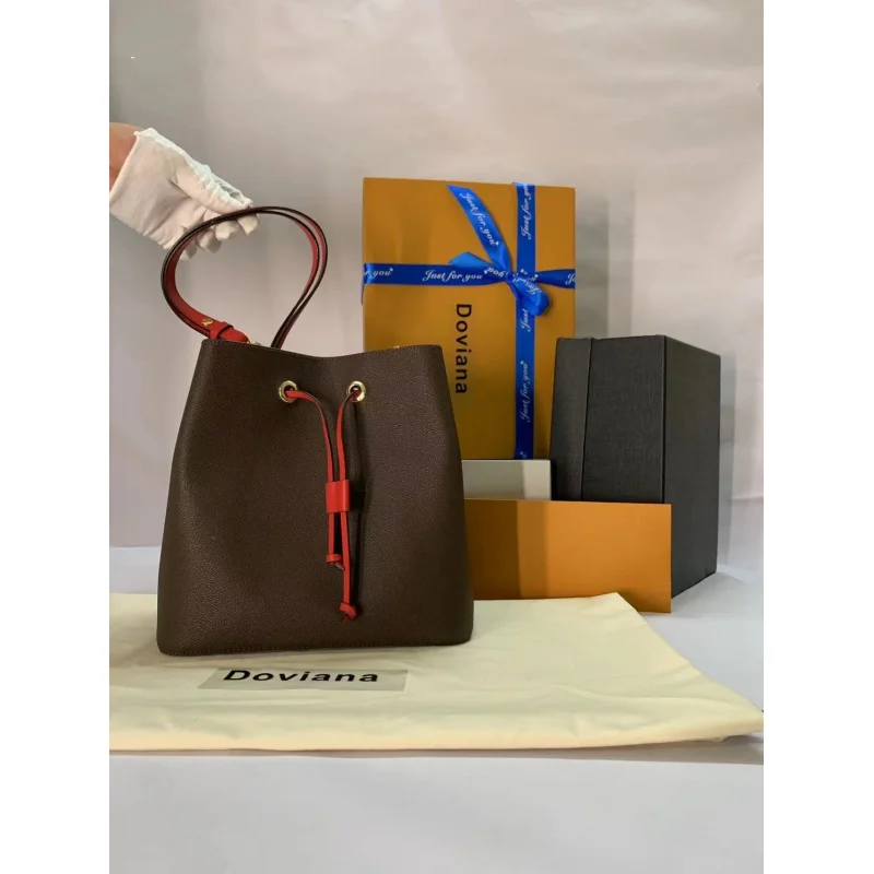 

Black shoulder bag 2023 Women's fashion Doviana brand handbag Top messenger bag Chain bag Black messenger bag Wallet Canvas