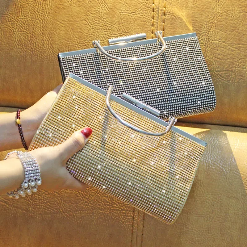 New diamond-encrusted handbag Socialite rhinestone dinner bag Dress bag Makeup bag Ladies bag Clutch bag crossbody bag