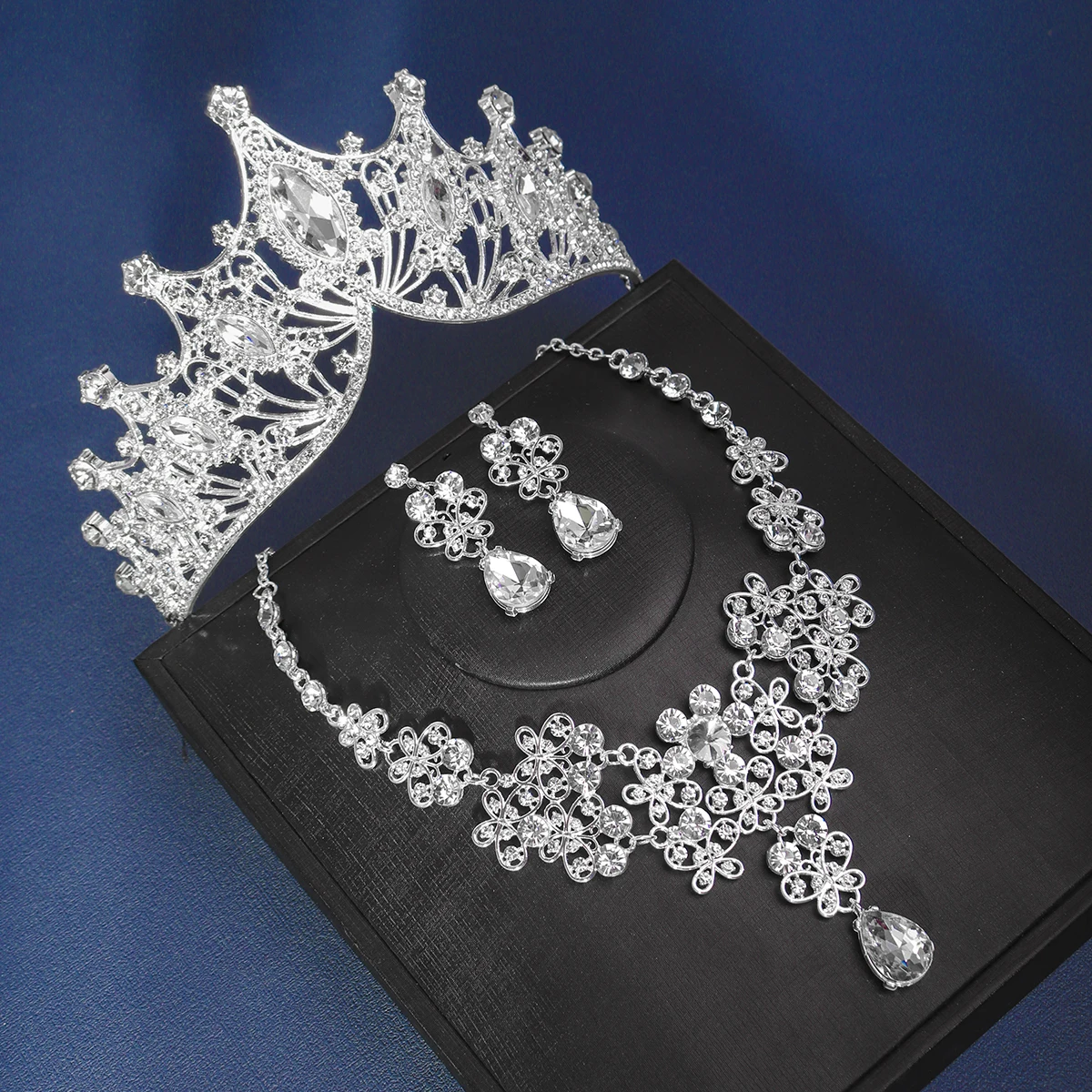 Efily свадебный головной убор Набор Корона Ожерелье Серьги четыре штуки