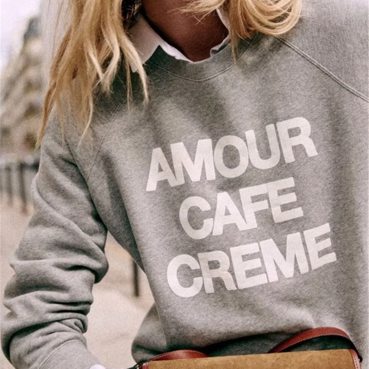 

Женский хлопковый свитшот с круглым вырезом и принтом