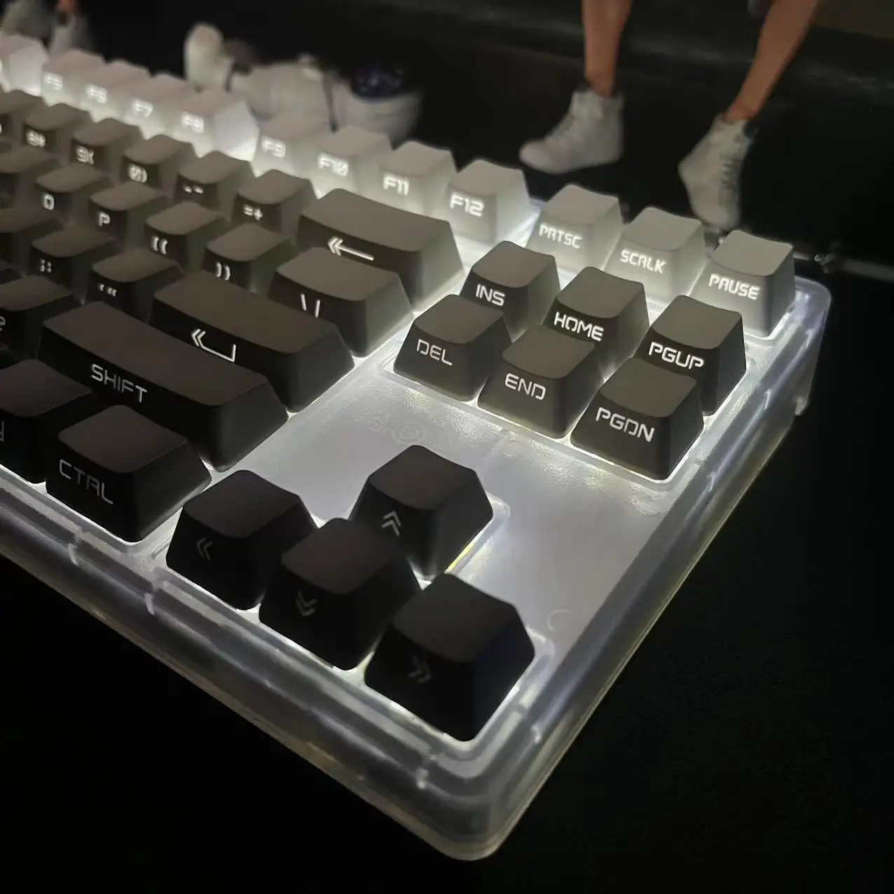 

134 Key Polar Day PBT Double Shot Side Print Shine Through Backlit keycaps For MX Mechanical Keyboard 108 98 87 84 82 68 64 61