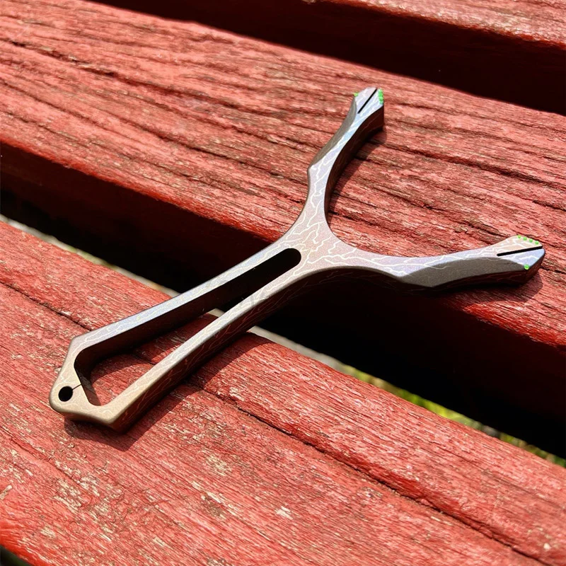 

Outdoor Hunting Slingshot with Rubber Band Professional Shooting Competition Slingshot TC21 Titanium Alloy Slingshot