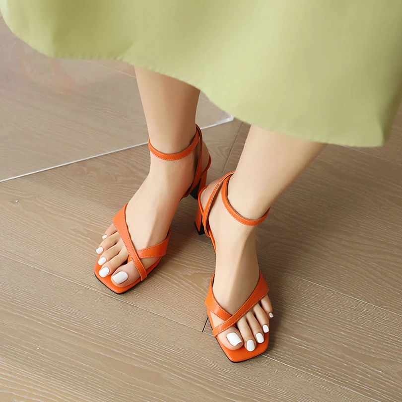 Женские босоножки с ремешком на щиколотке туфли толстом каблуке квадратным