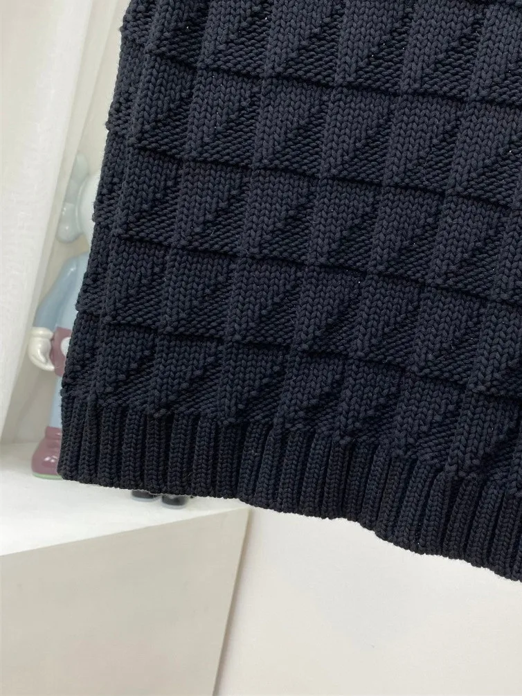 

Women's Letter Jacquard Black Knitted Sleeveless Sweater Vest 2022 Winter Ladies Casual O-Neck Tank Kntiwear Tops All-Match