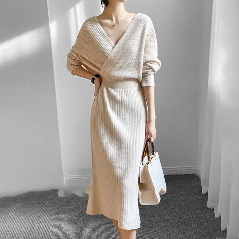 

Spring and Autumn Design Feels Slim and Slim V-Neck Hip Wrap Dress Women's 2022 New Long Sleeve Style Waist Knitted Dress