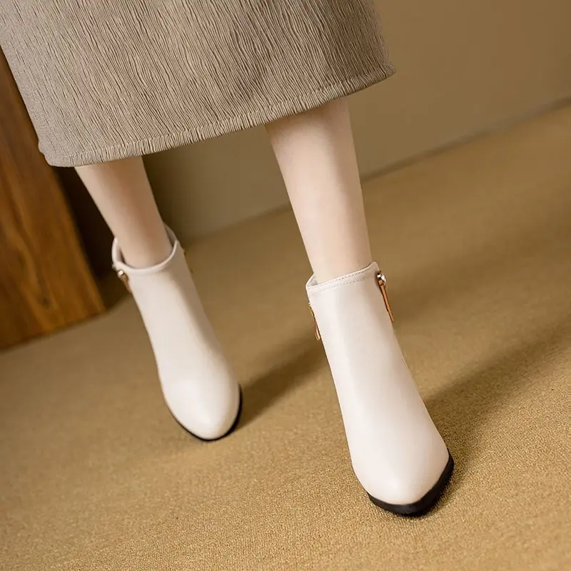 SIMLOVEYO женские ботильоны с круглым носком на массивном каблуке 7 5 см Украшение