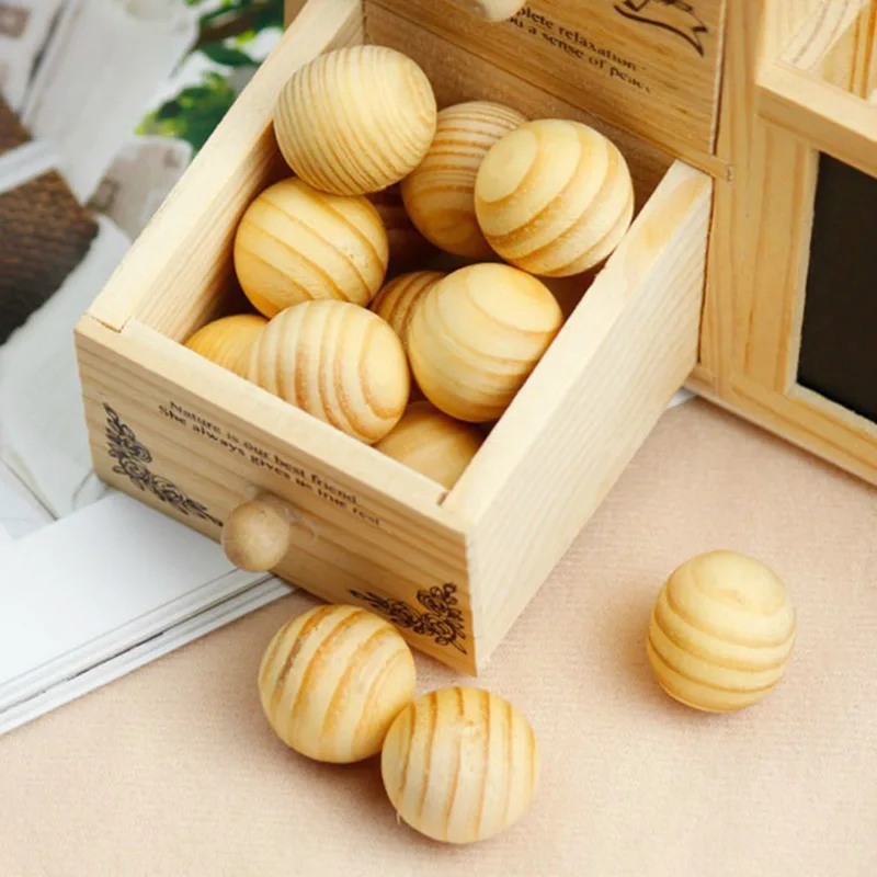 

Камфорные шарики для гардероба