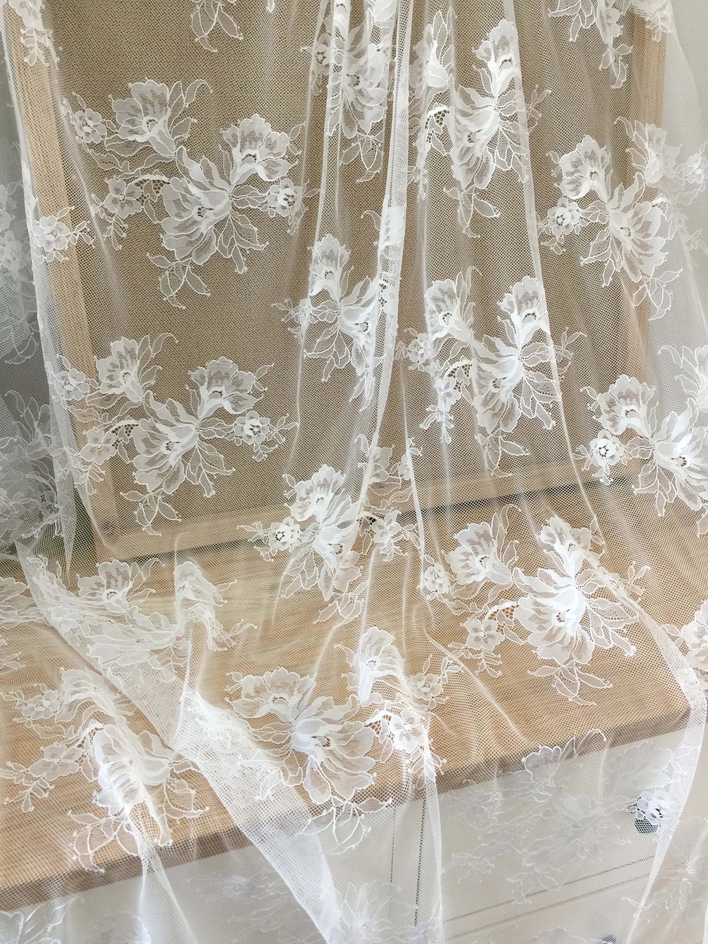 2022 Новое поступление модная кружевная ткань цвета слоновой кости в стиле
